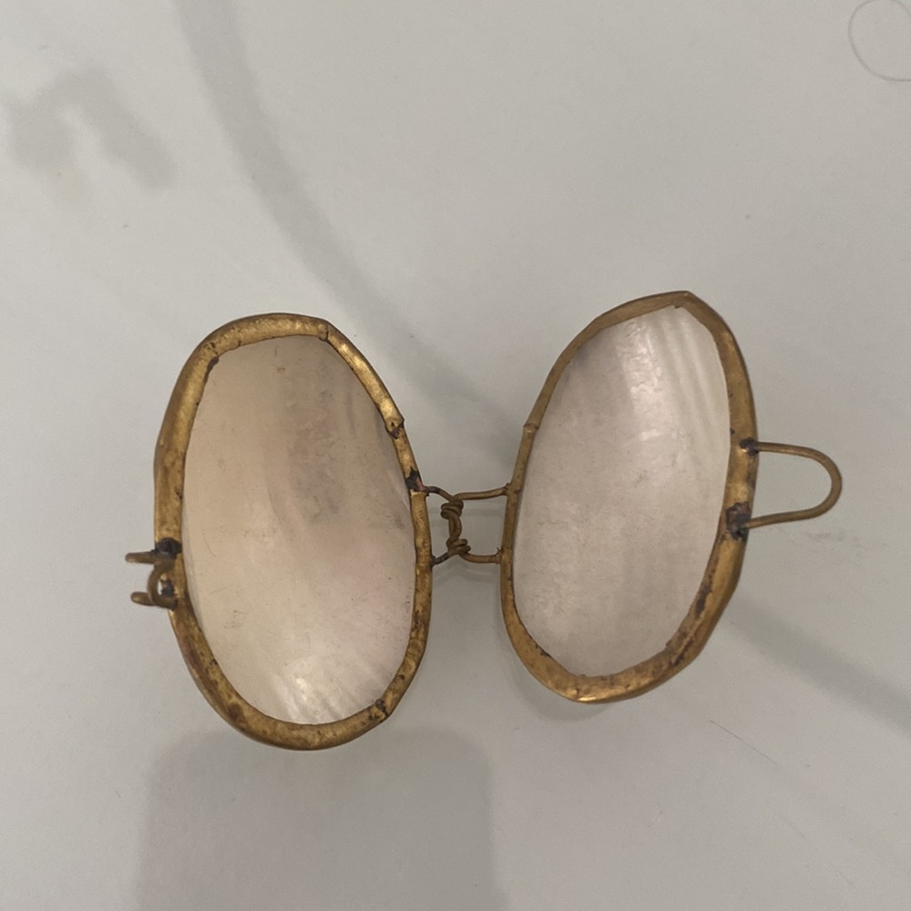 Pearl shell case - Picture 2 of 3